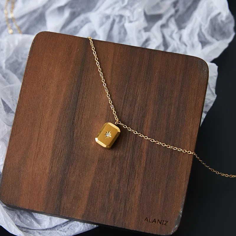 Pendant Necklace