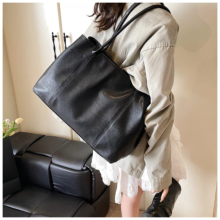 Large Zipper PU Leather Bag