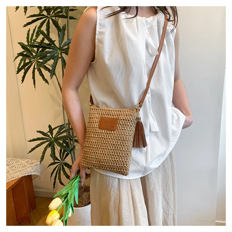 Large Straw Zipper Bag