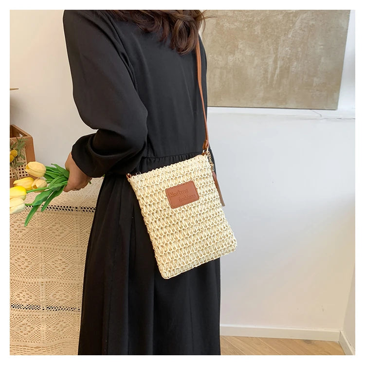 Large Straw Zipper Bag