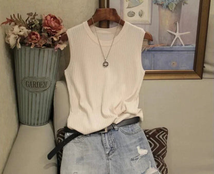 Sleeveless O-Neck Ribbed Solid Top